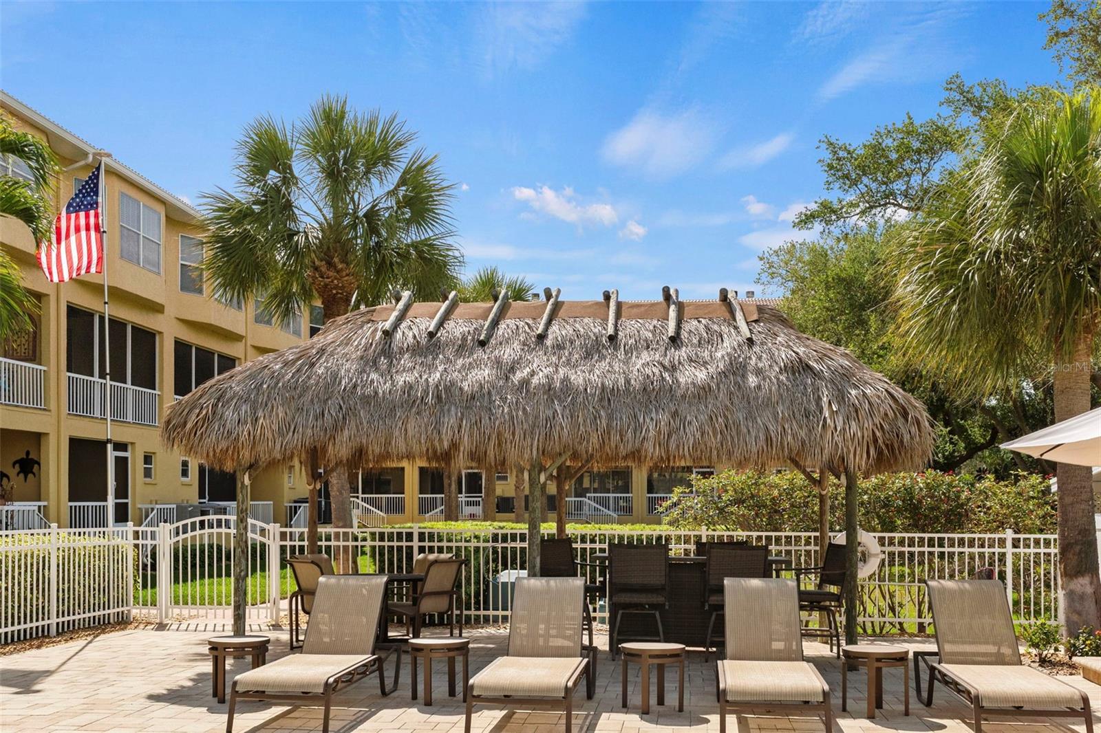 Image 64 of 81 For 1071 Pinellas Bayway S