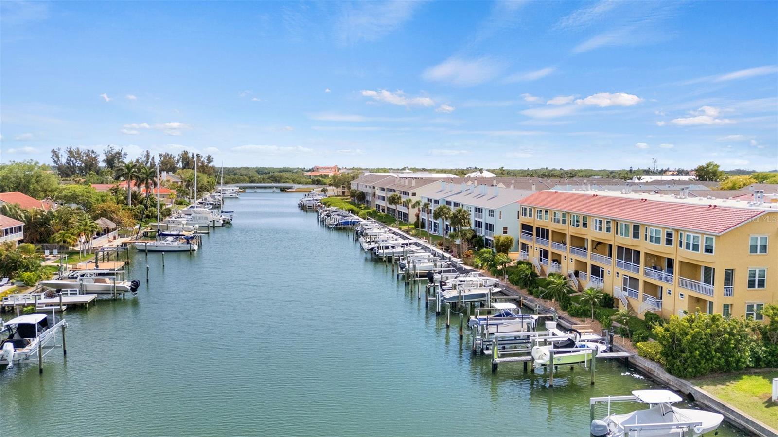 Image 68 of 81 For 1071 Pinellas Bayway S