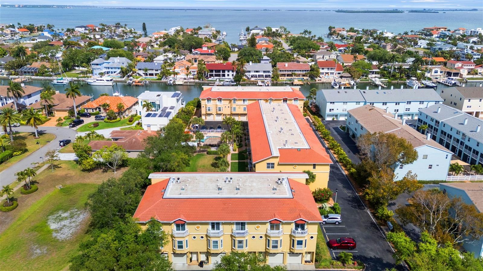 Image 71 of 81 For 1071 Pinellas Bayway S