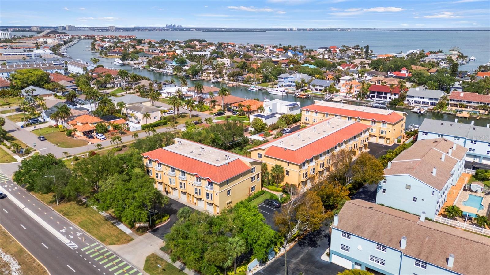 Image 72 of 81 For 1071 Pinellas Bayway S