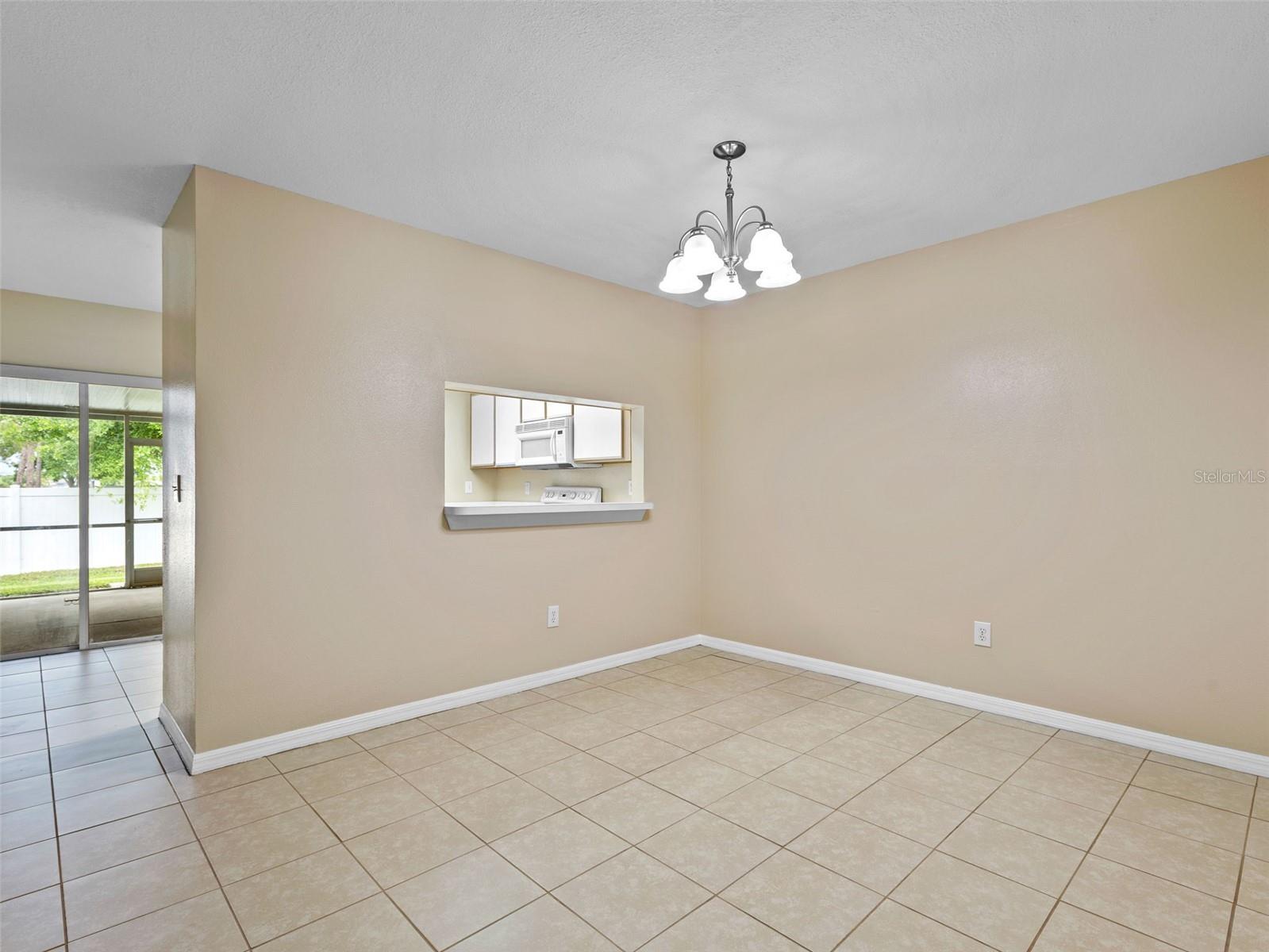 Image 10 of 30 For 2209 Fluorshire Drive