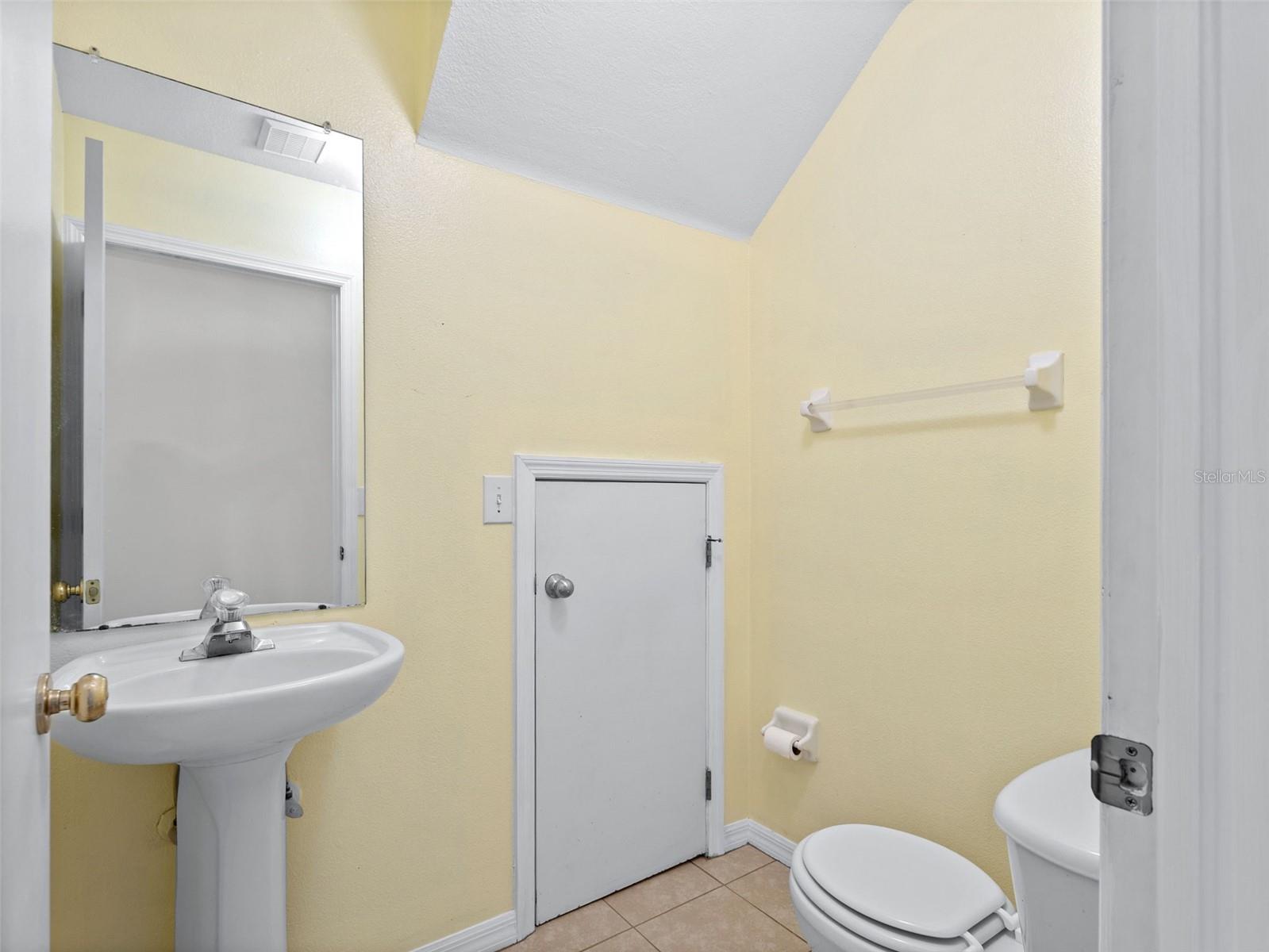 Image 13 of 30 For 2209 Fluorshire Drive