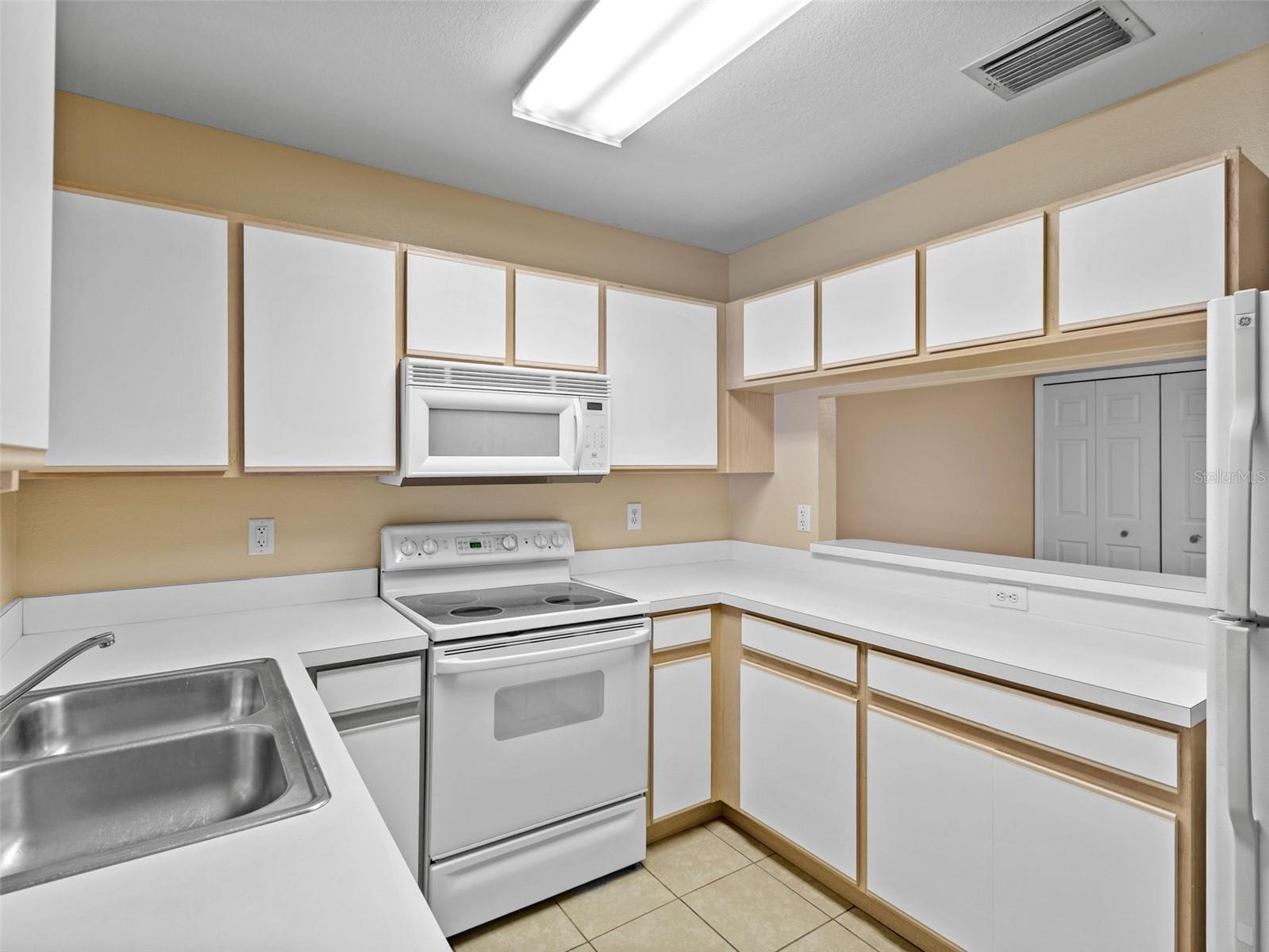 Image 8 of 30 For 2209 Fluorshire Drive