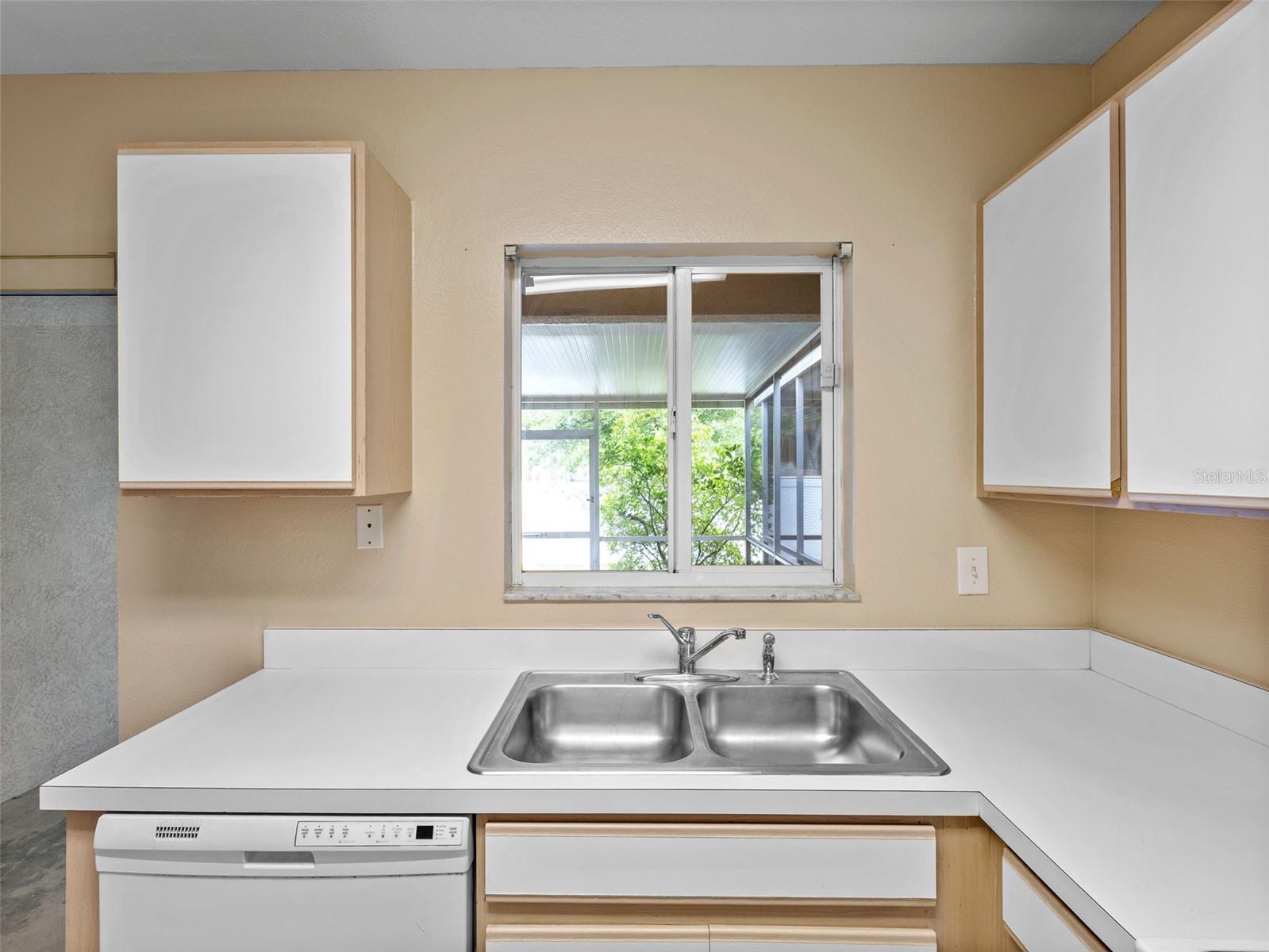 Image 9 of 30 For 2209 Fluorshire Drive