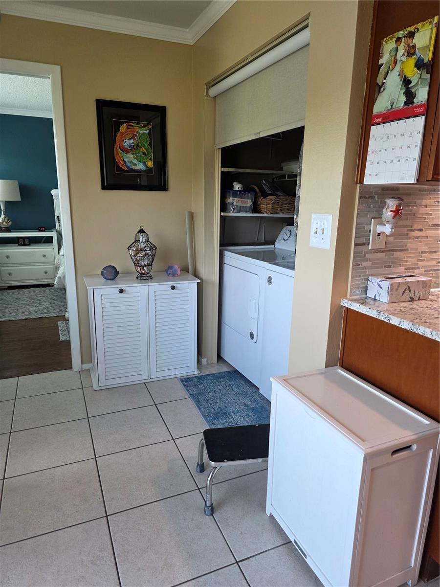 Image 12 of 26 For 6190 80th Street N 204