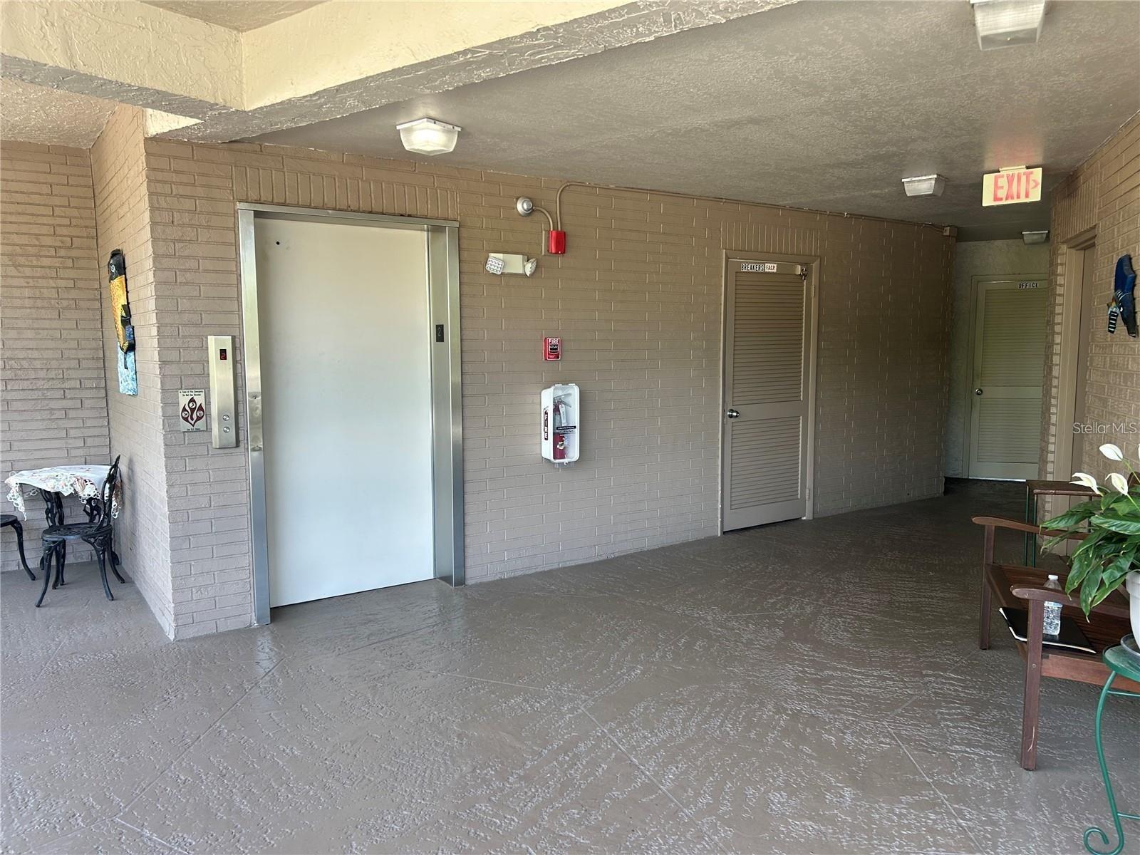 Image 22 of 26 For 6190 80th Street N 204