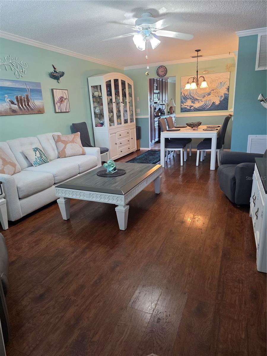 Image 6 of 26 For 6190 80th Street N 204