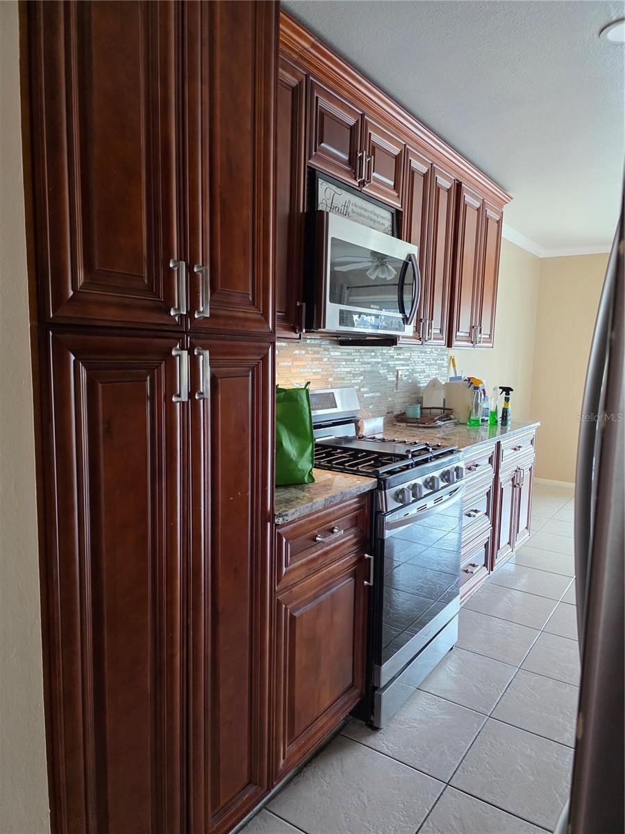 Image 7 of 26 For 6190 80th Street N 204