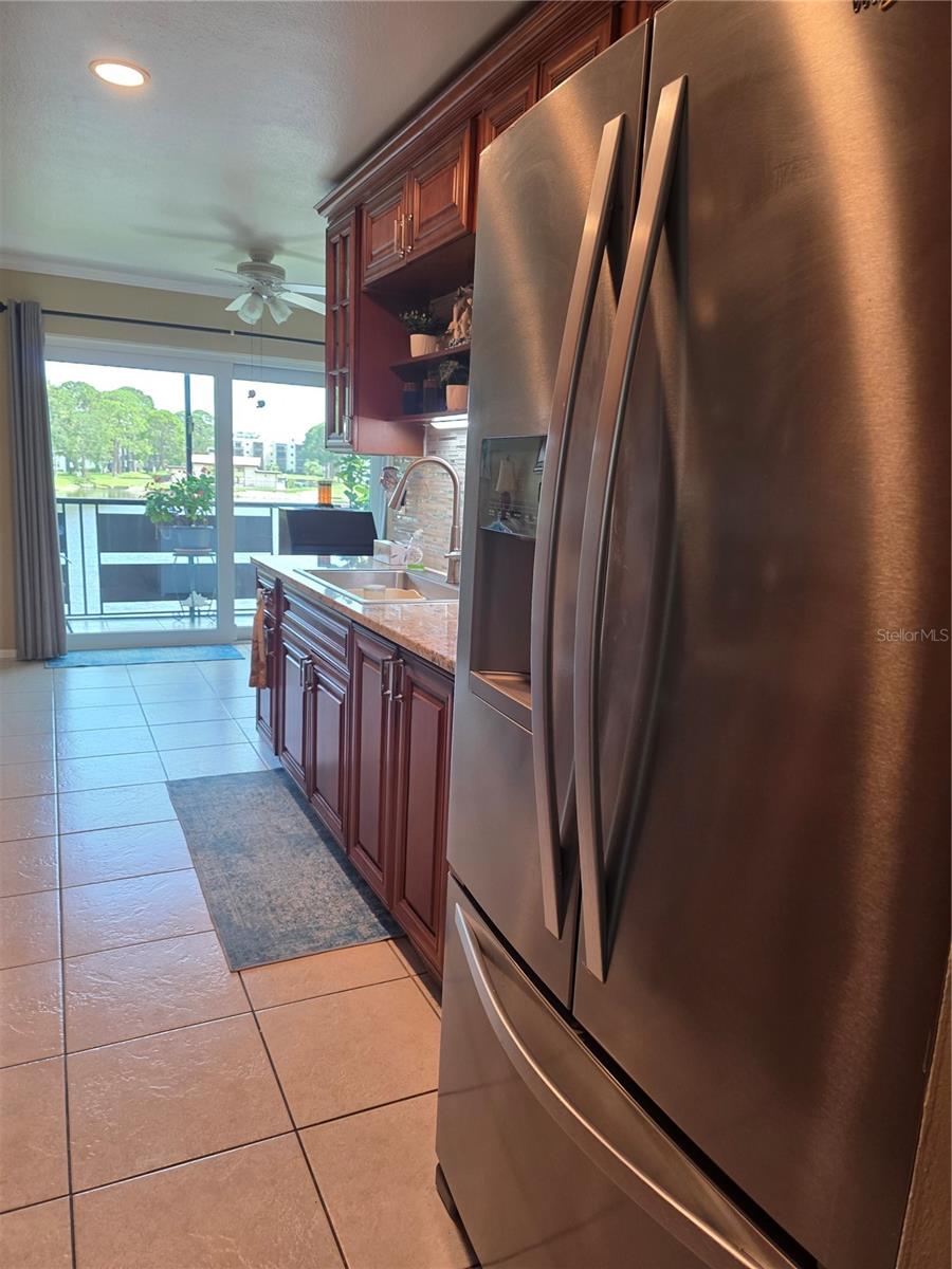 Image 8 of 26 For 6190 80th Street N 204