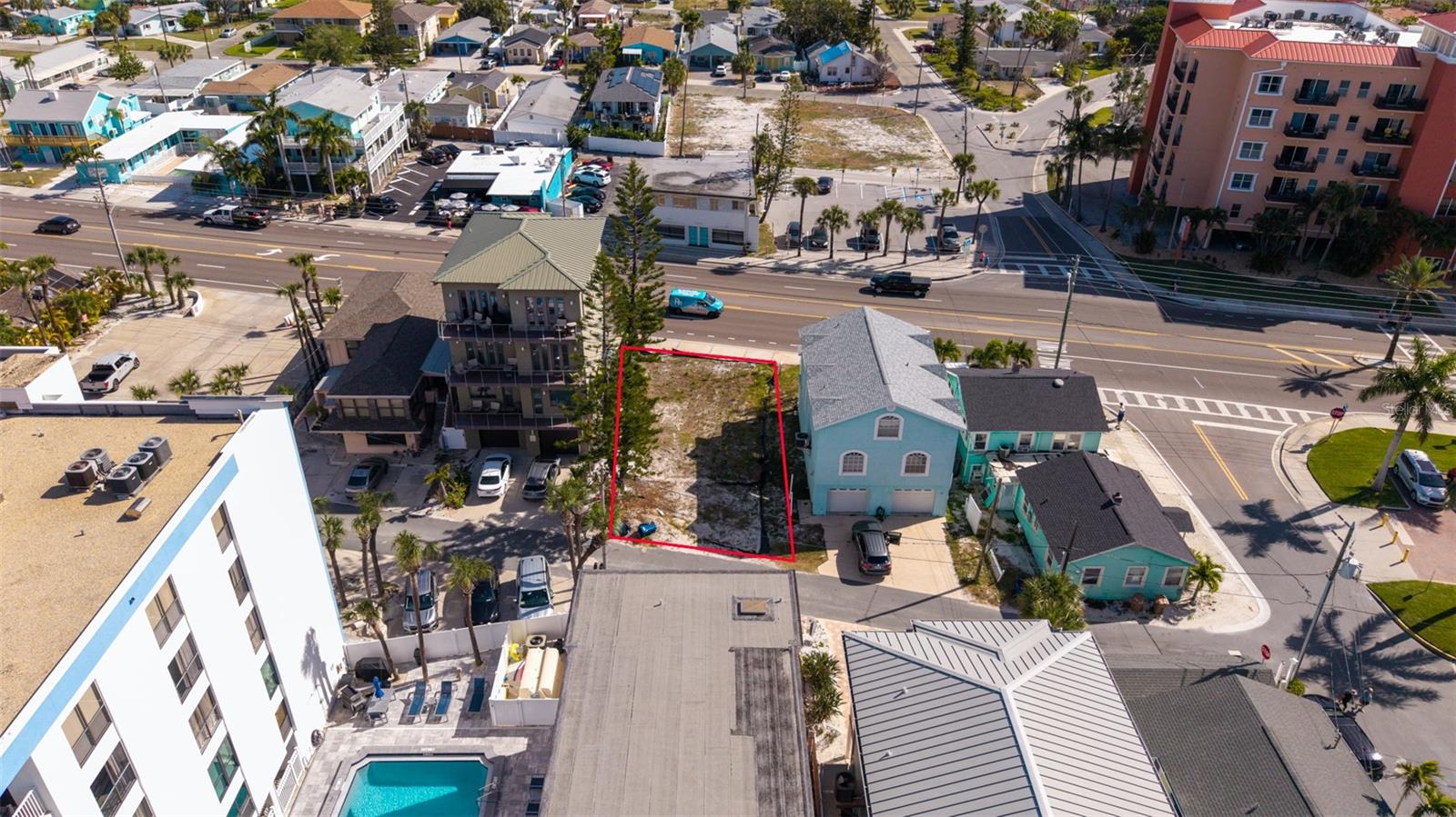 Image 3 of 13 For 13304 Gulf Boulevard