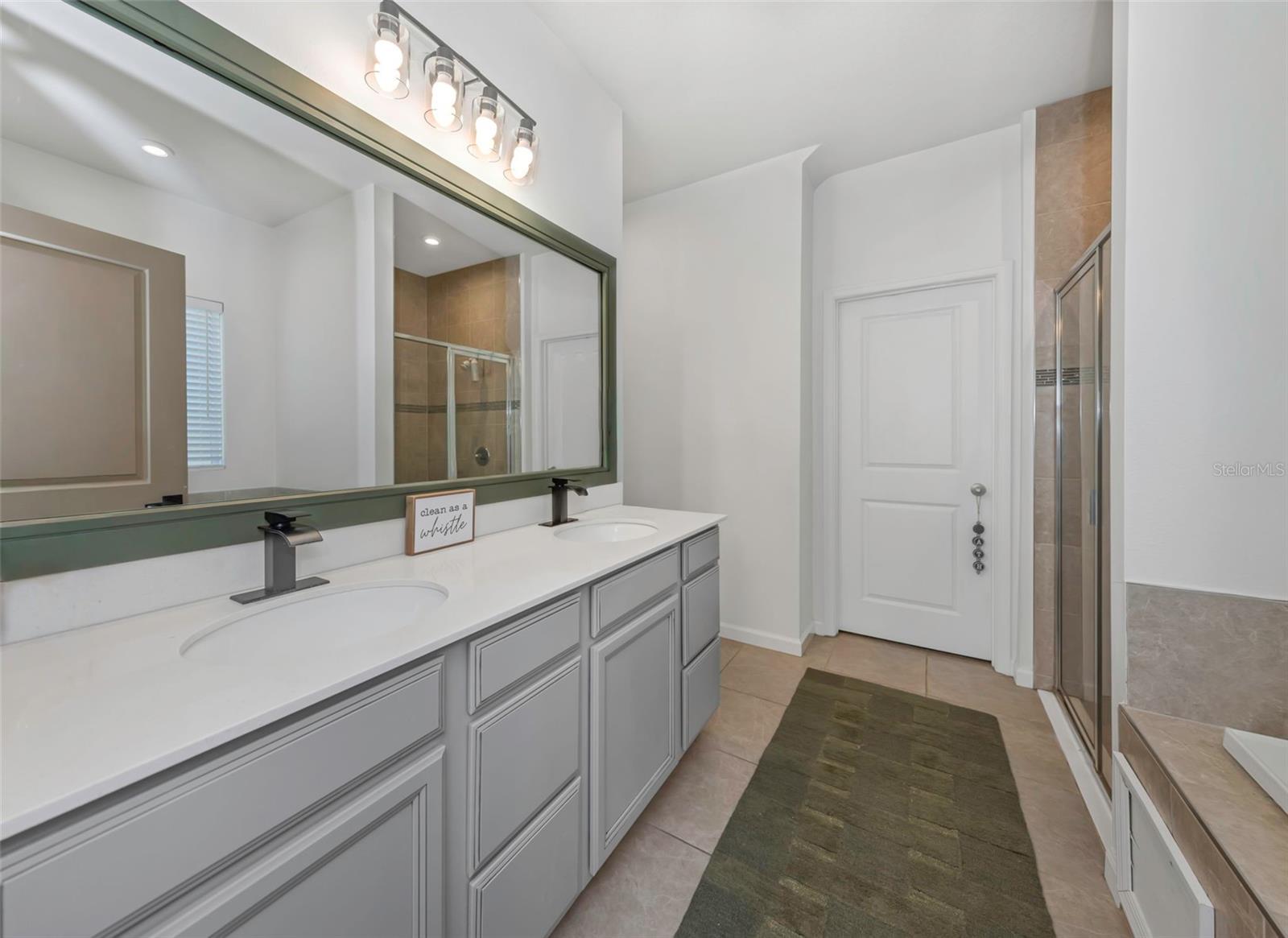 Image 15 of 43 For 2427 Portico Street