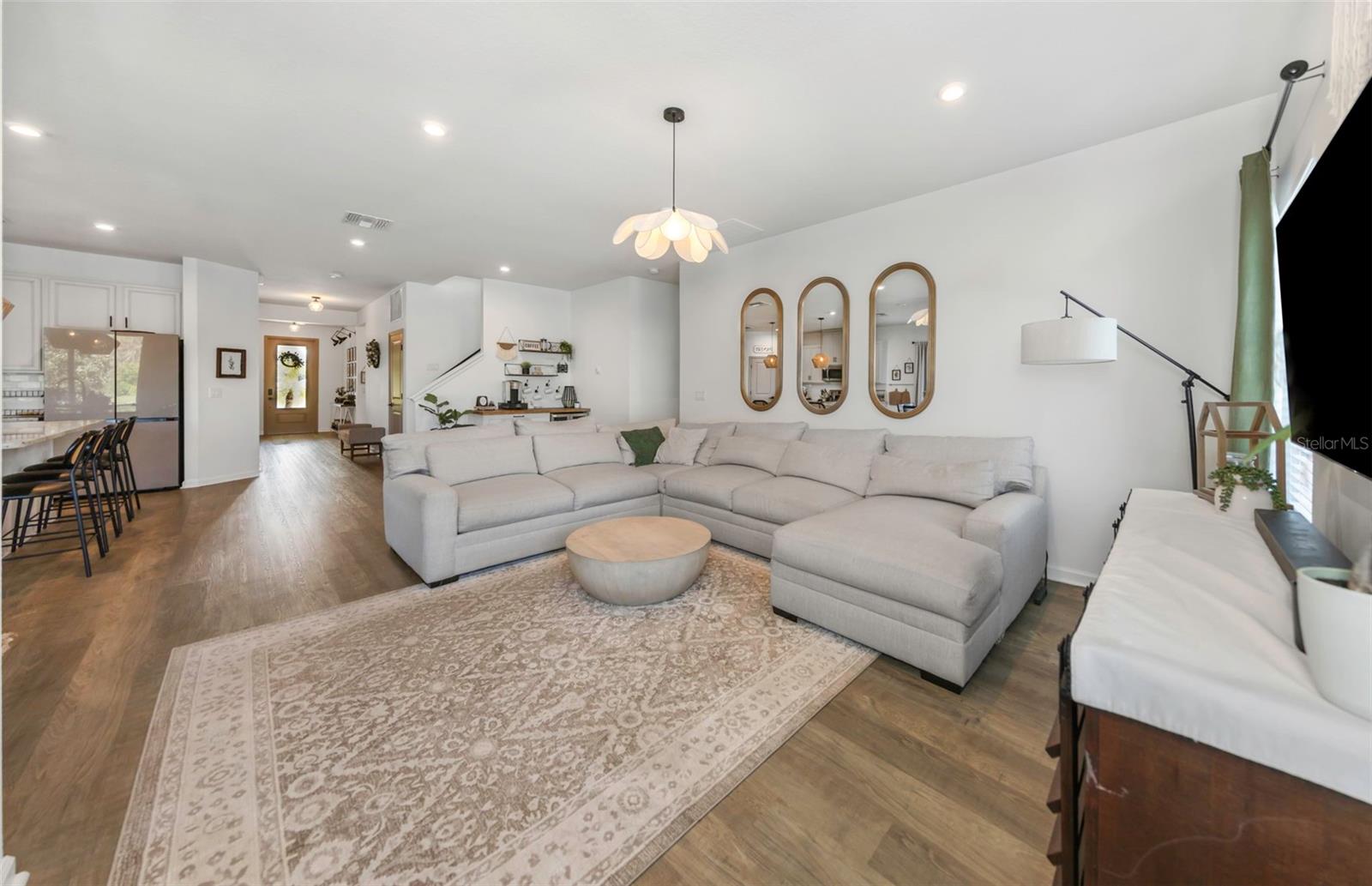 Image 20 of 43 For 2427 Portico Street