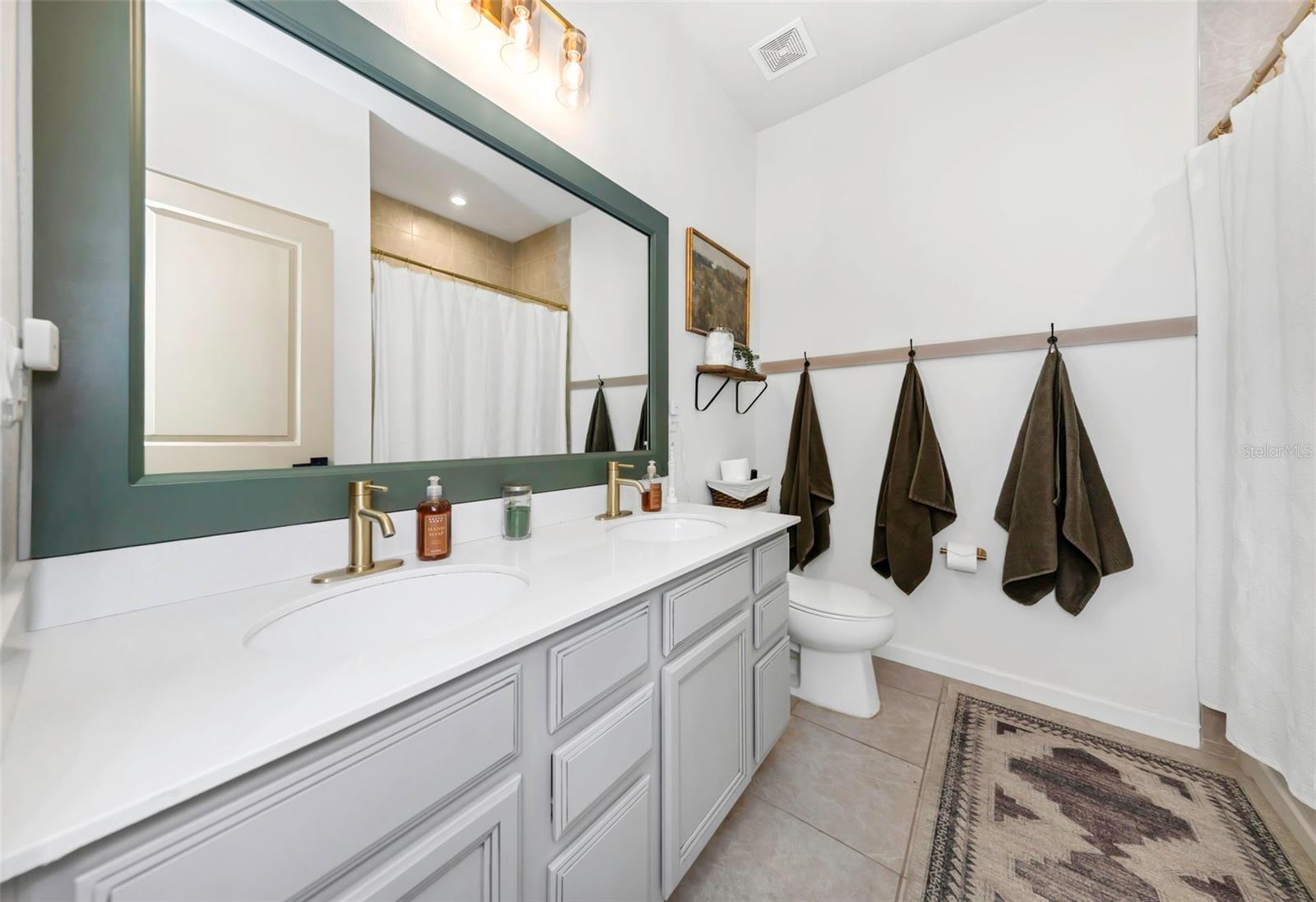 Image 24 of 43 For 2427 Portico Street