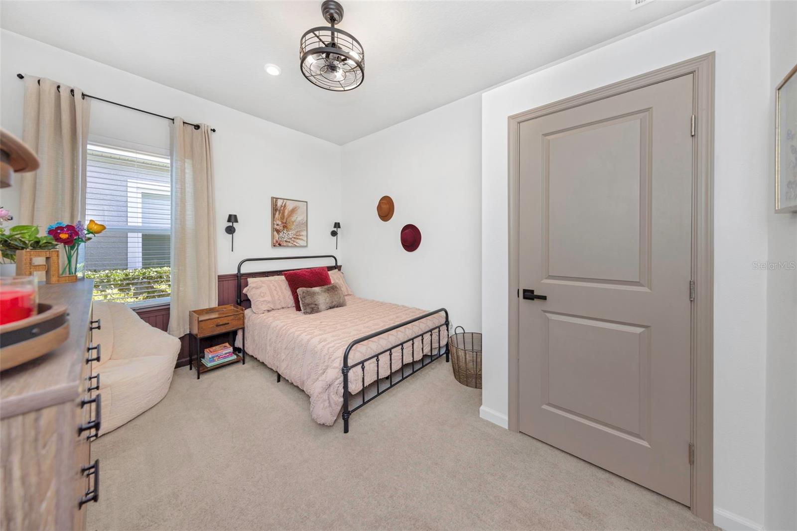 Image 25 of 43 For 2427 Portico Street