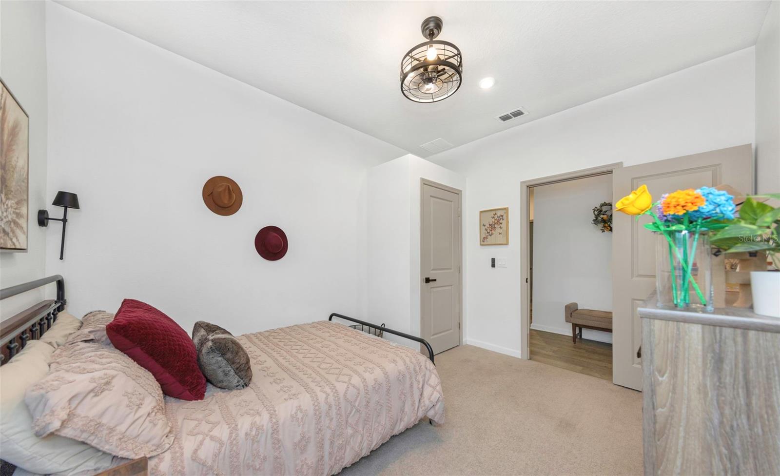 Image 26 of 43 For 2427 Portico Street