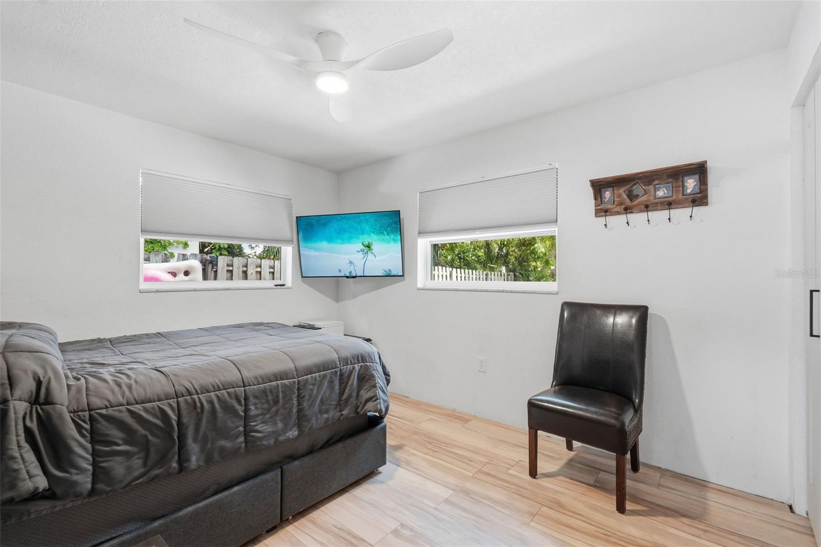 Listing photo id 13 for 811 Michigan Boulevard