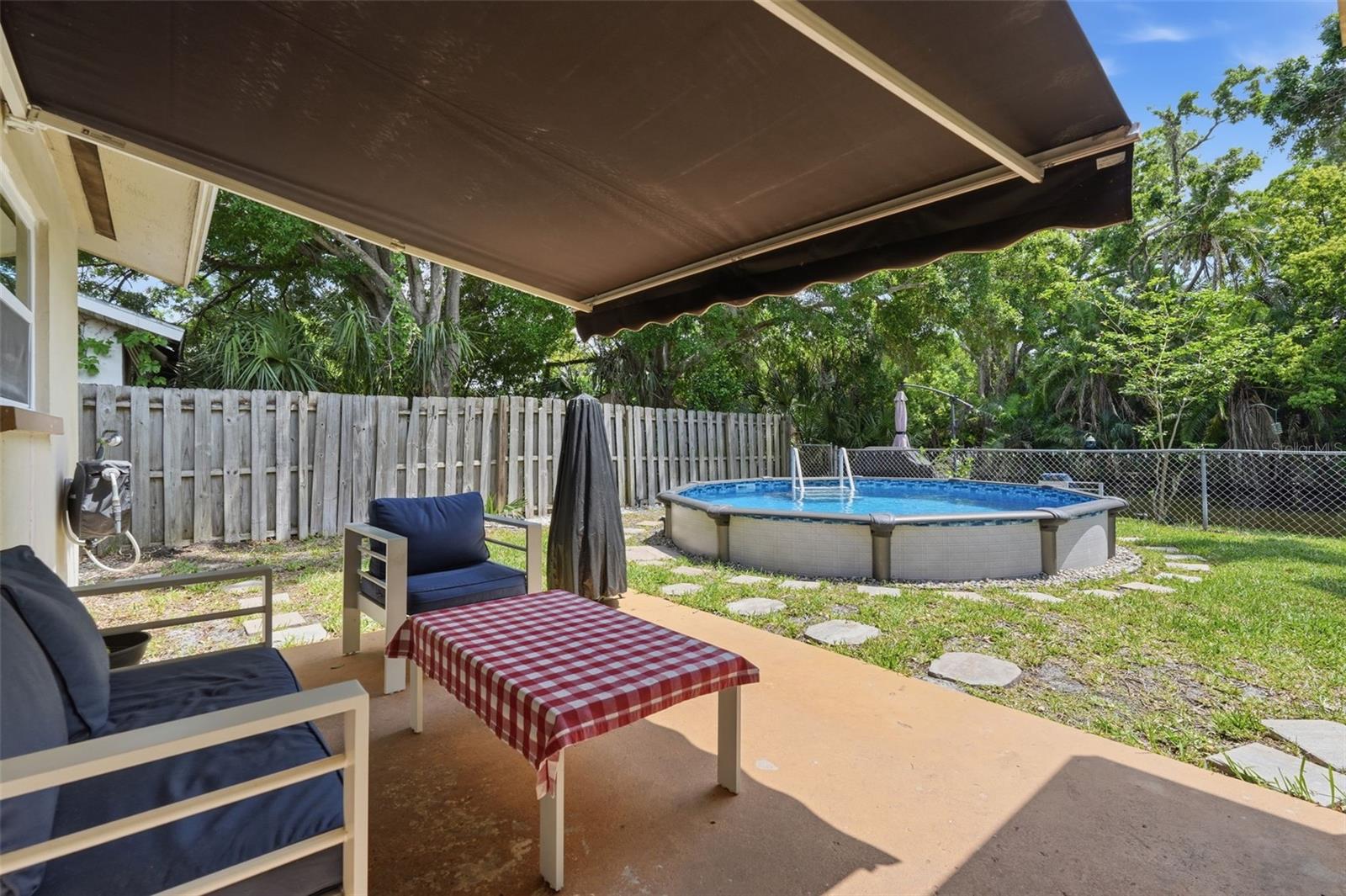 Listing photo id 21 for 811 Michigan Boulevard