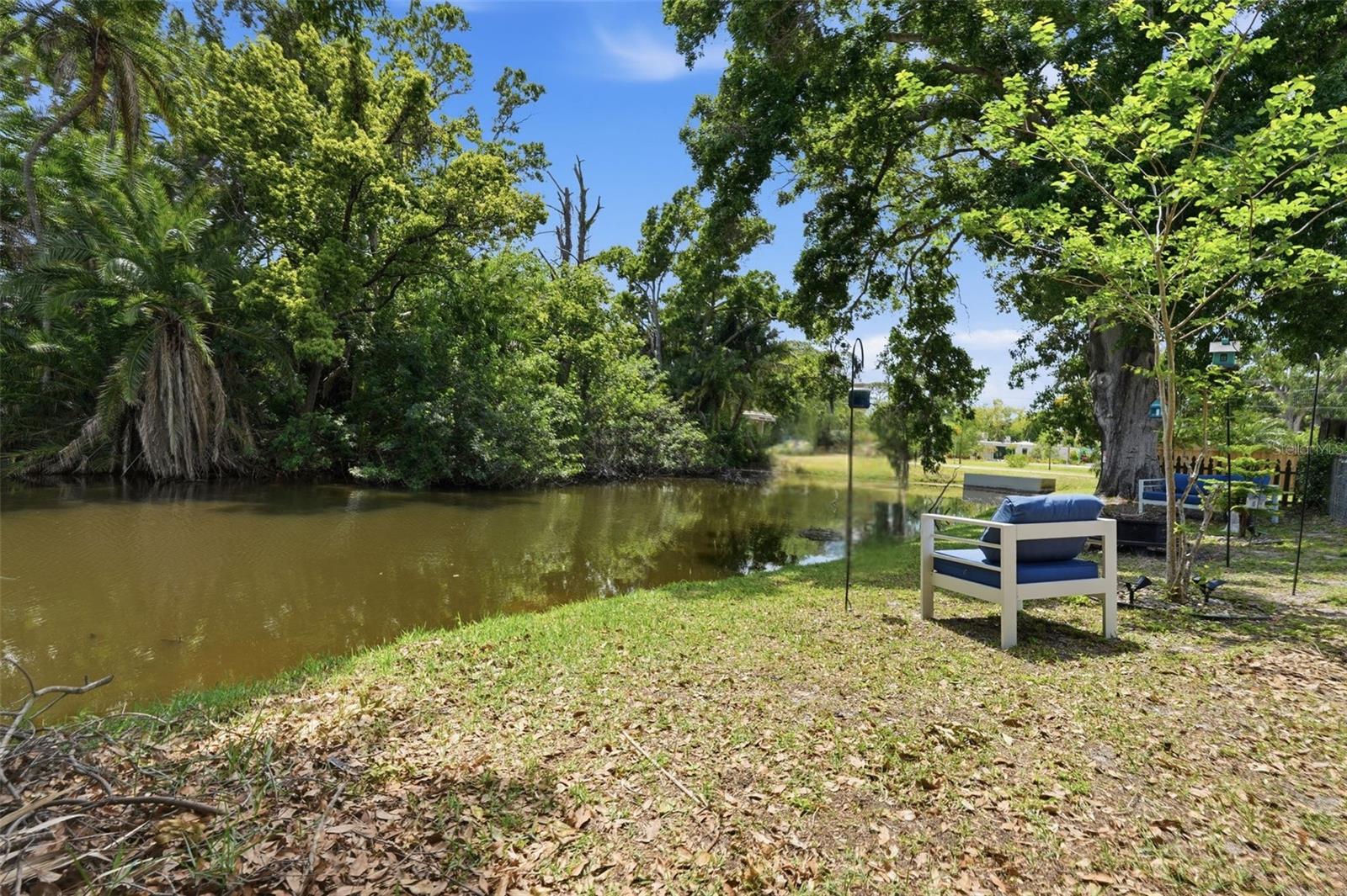 Listing photo id 28 for 811 Michigan Boulevard