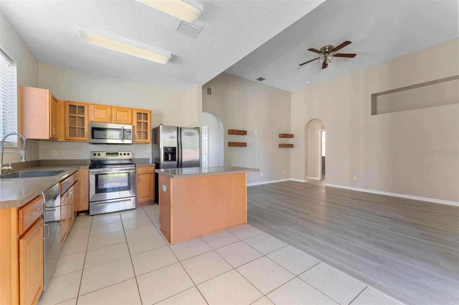 Image 13 of 40 For 3031 Downan Point Drive