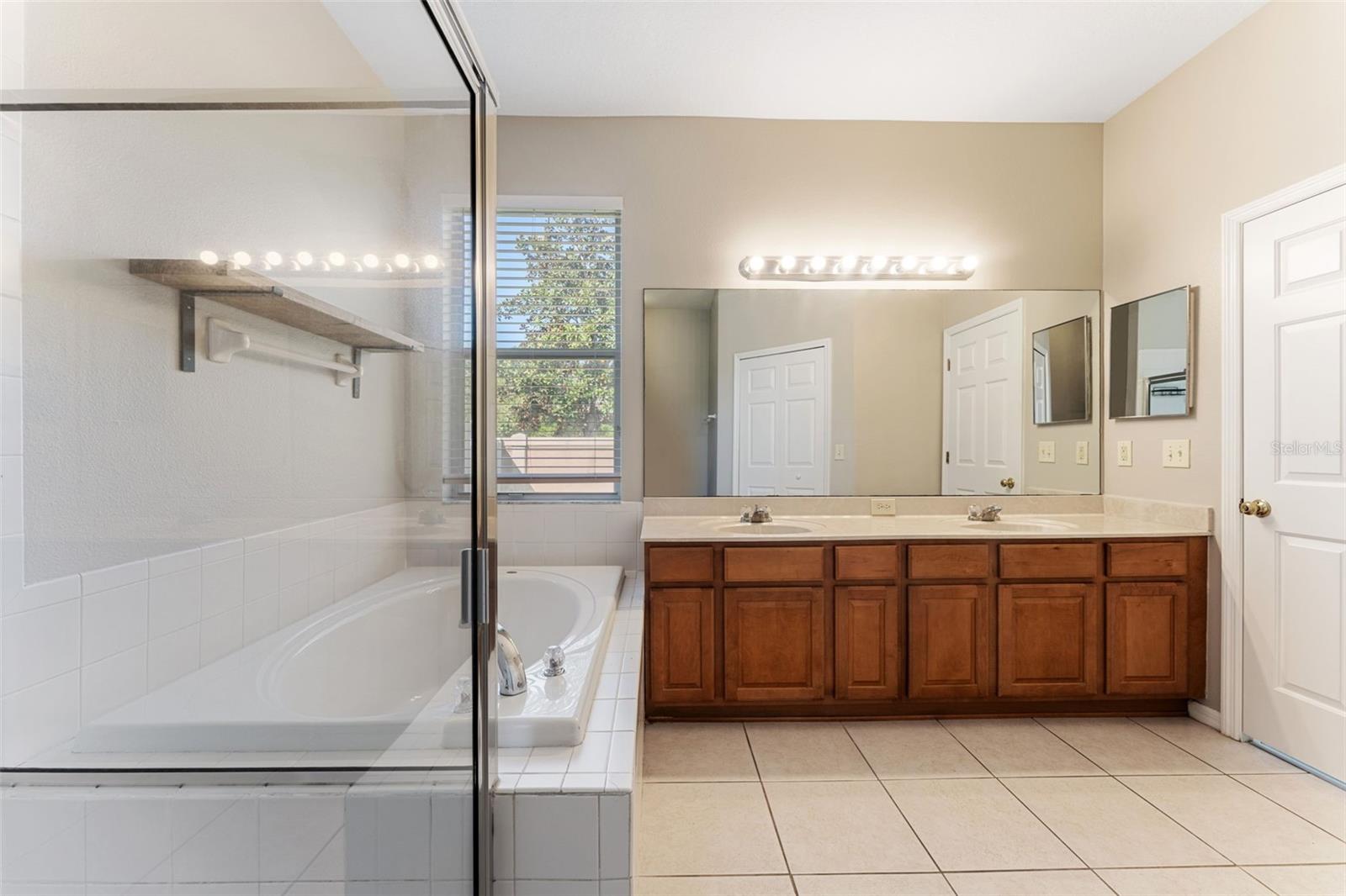 Image 19 of 40 For 3031 Downan Point Drive