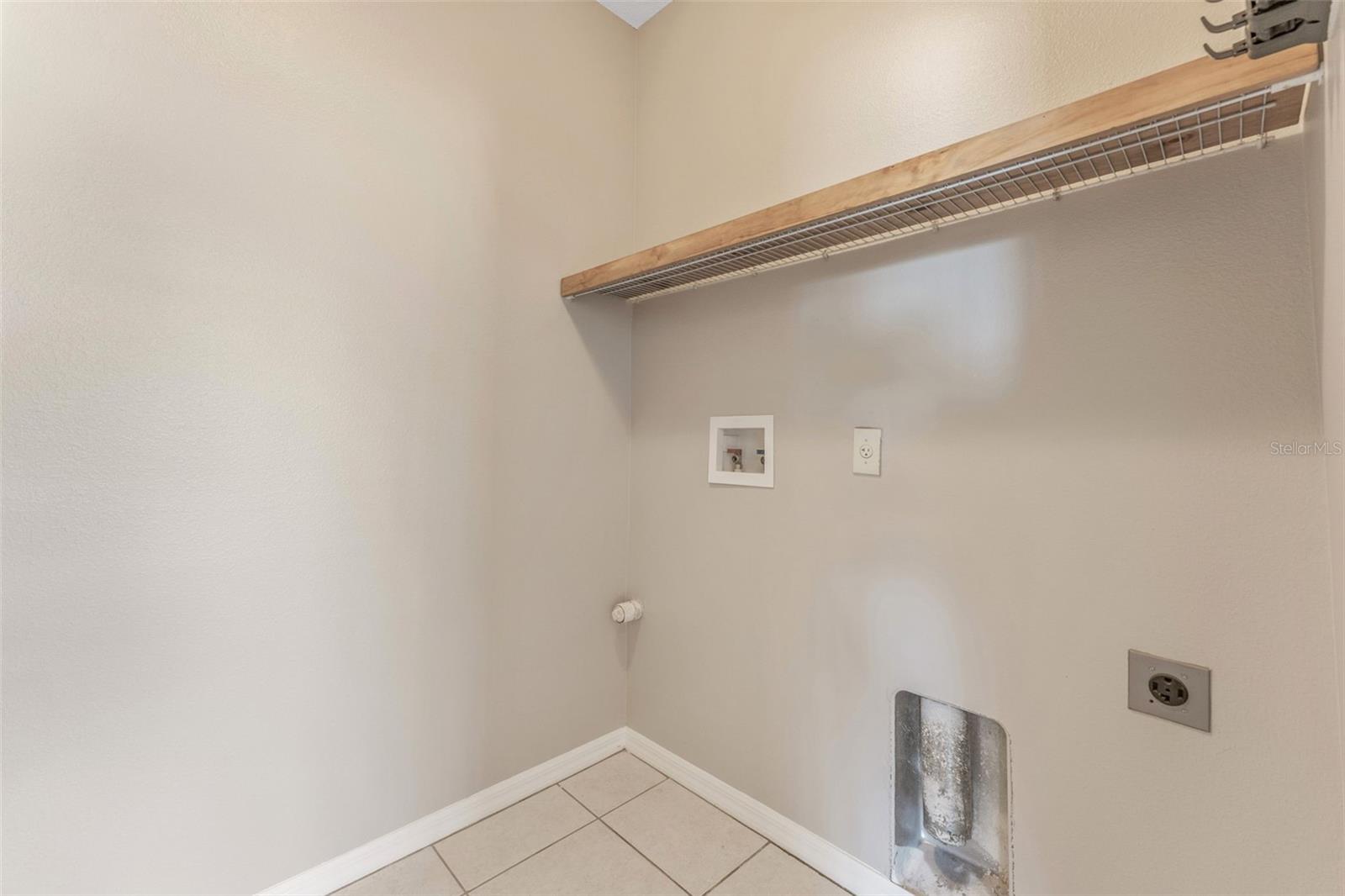 Image 26 of 40 For 3031 Downan Point Drive