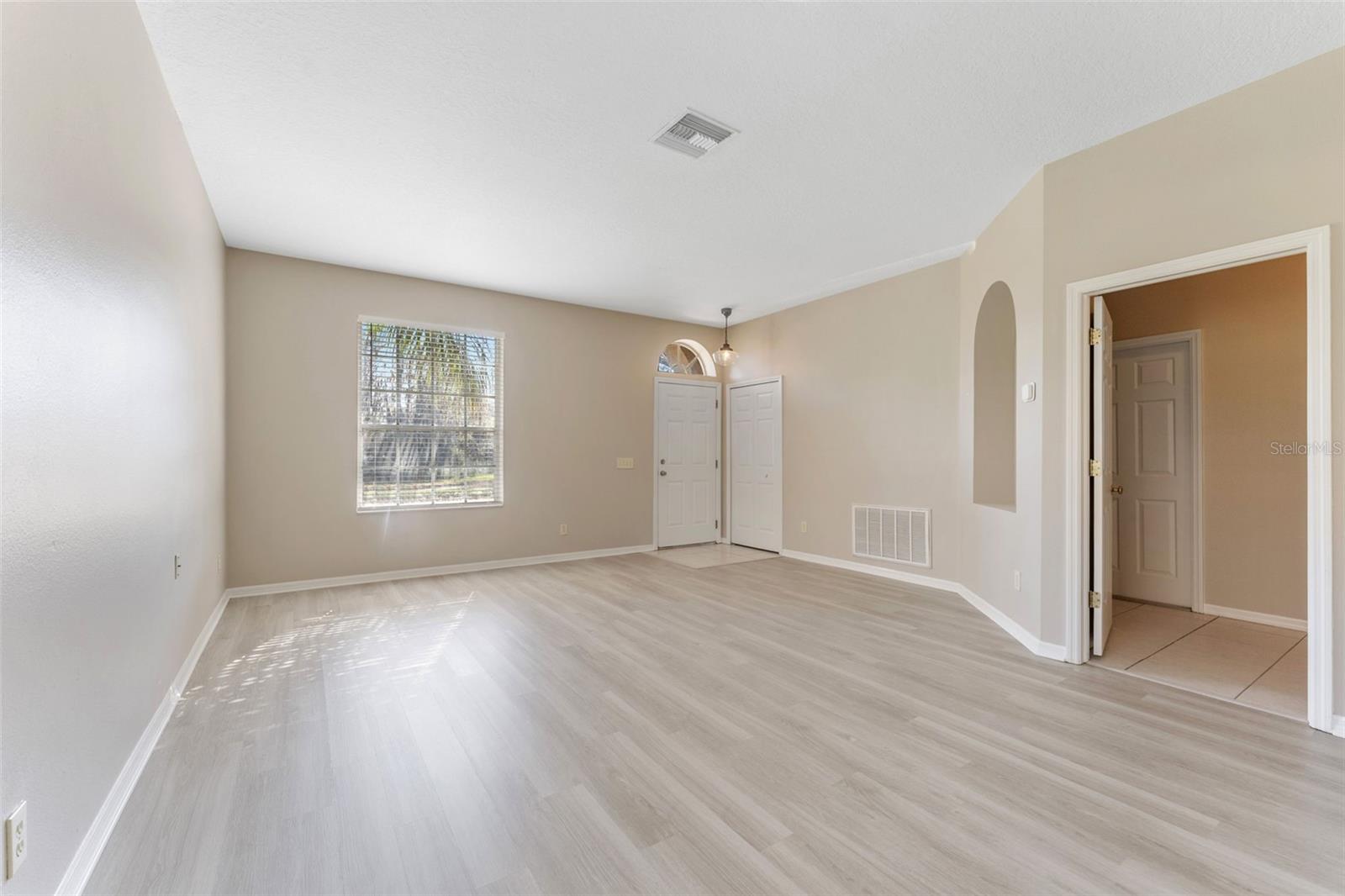 Image 6 of 40 For 3031 Downan Point Drive