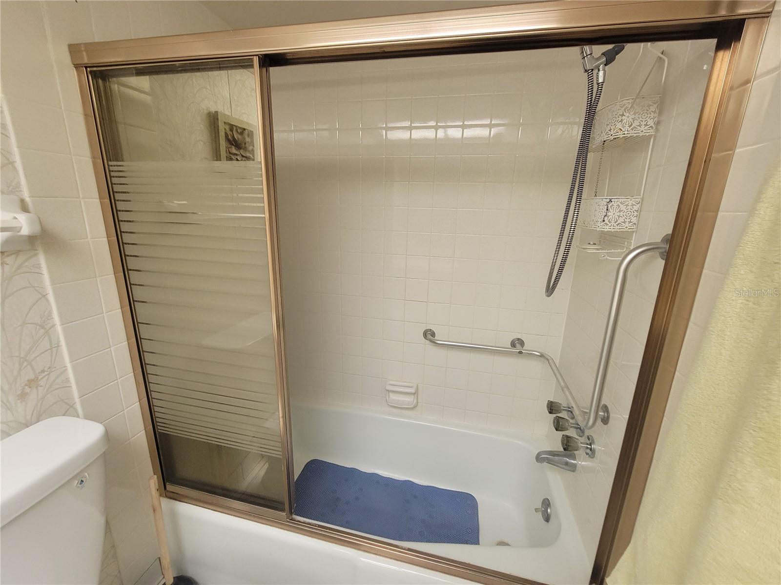 Image 23 of 42 For 4715 Bay Street Ne 225