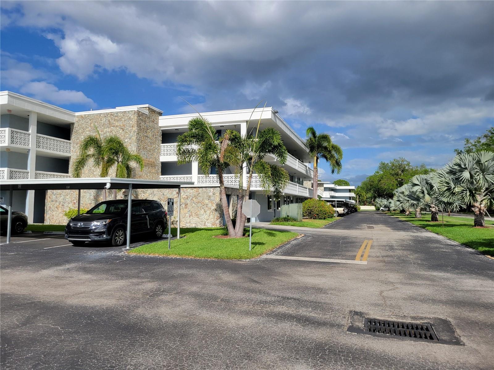 Image 35 of 42 For 4715 Bay Street Ne 225