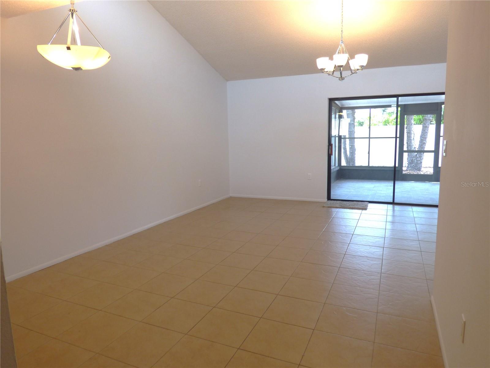 Image 10 of 28 For 4326 Fern Glen St