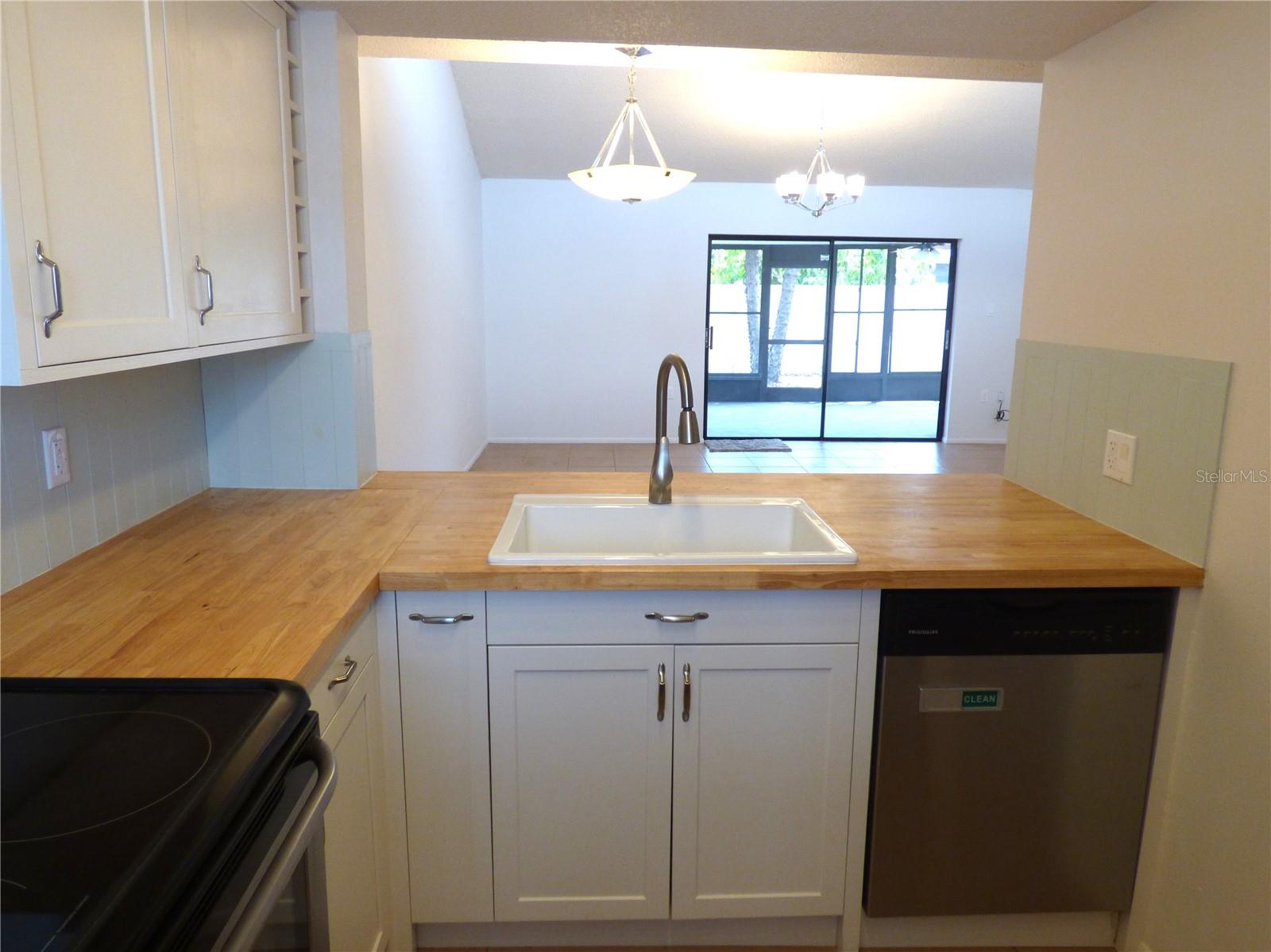 Image 7 of 28 For 4326 Fern Glen St