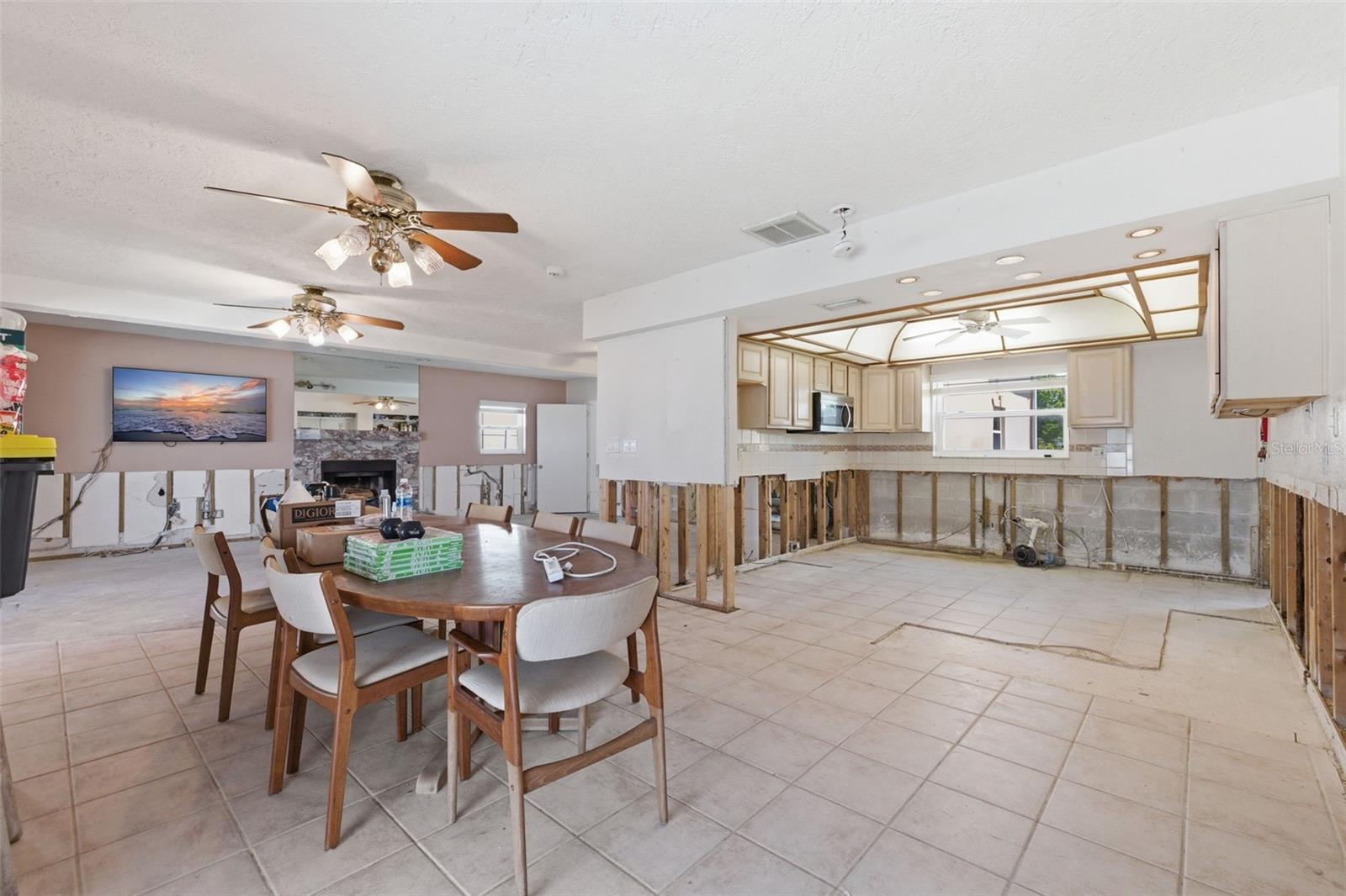 Image 13 of 31 For 3876 Shore Acres Boulevard Ne