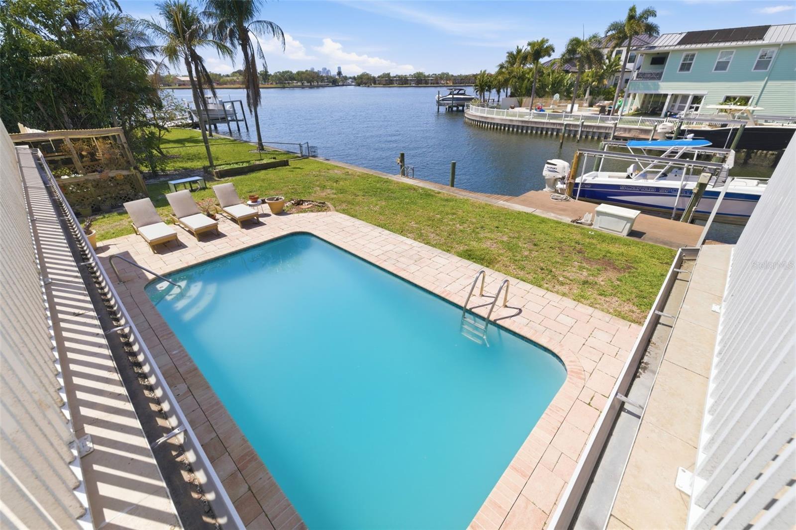 Image 27 of 31 For 3876 Shore Acres Boulevard Ne