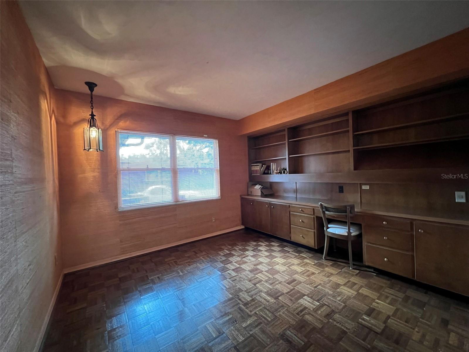 Image 19 of 62 For 520 Riverhills Drive