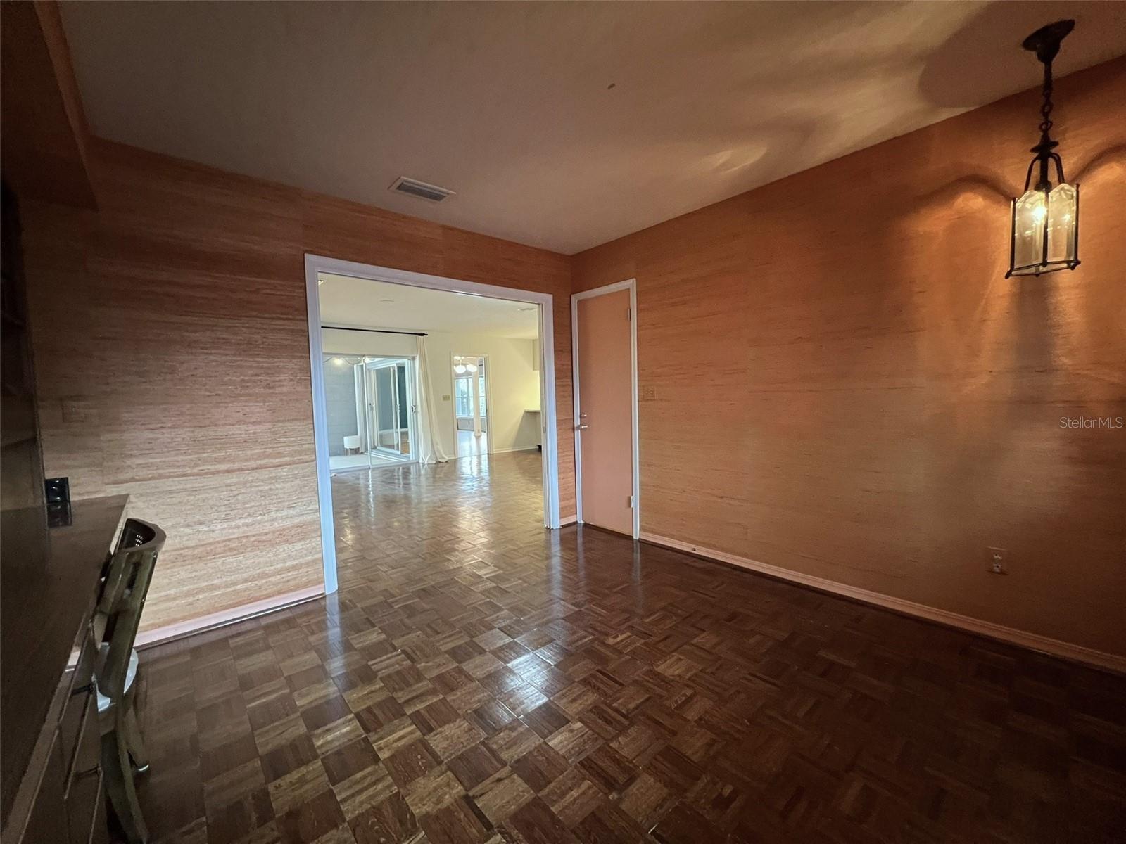 Image 20 of 62 For 520 Riverhills Drive