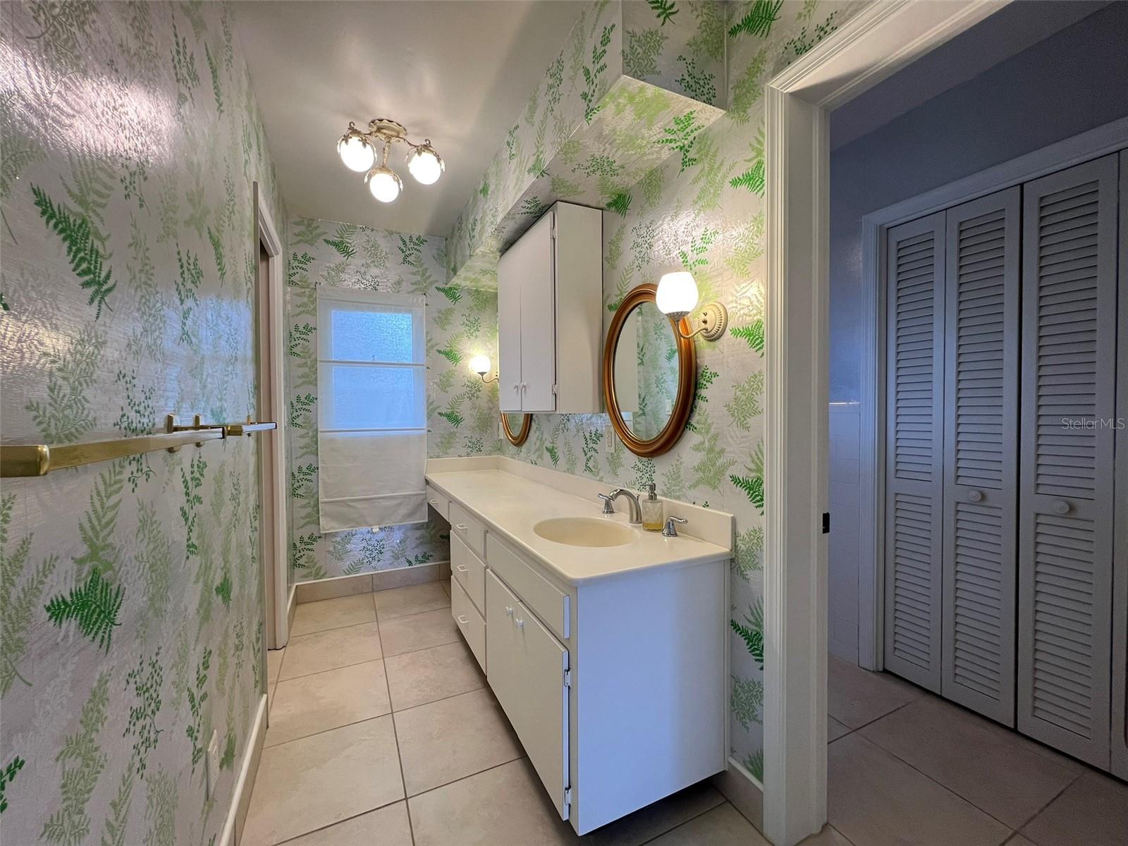 Image 38 of 62 For 520 Riverhills Drive