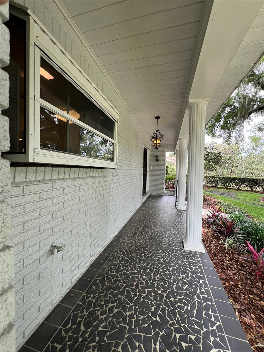 Image 5 of 62 For 520 Riverhills Drive