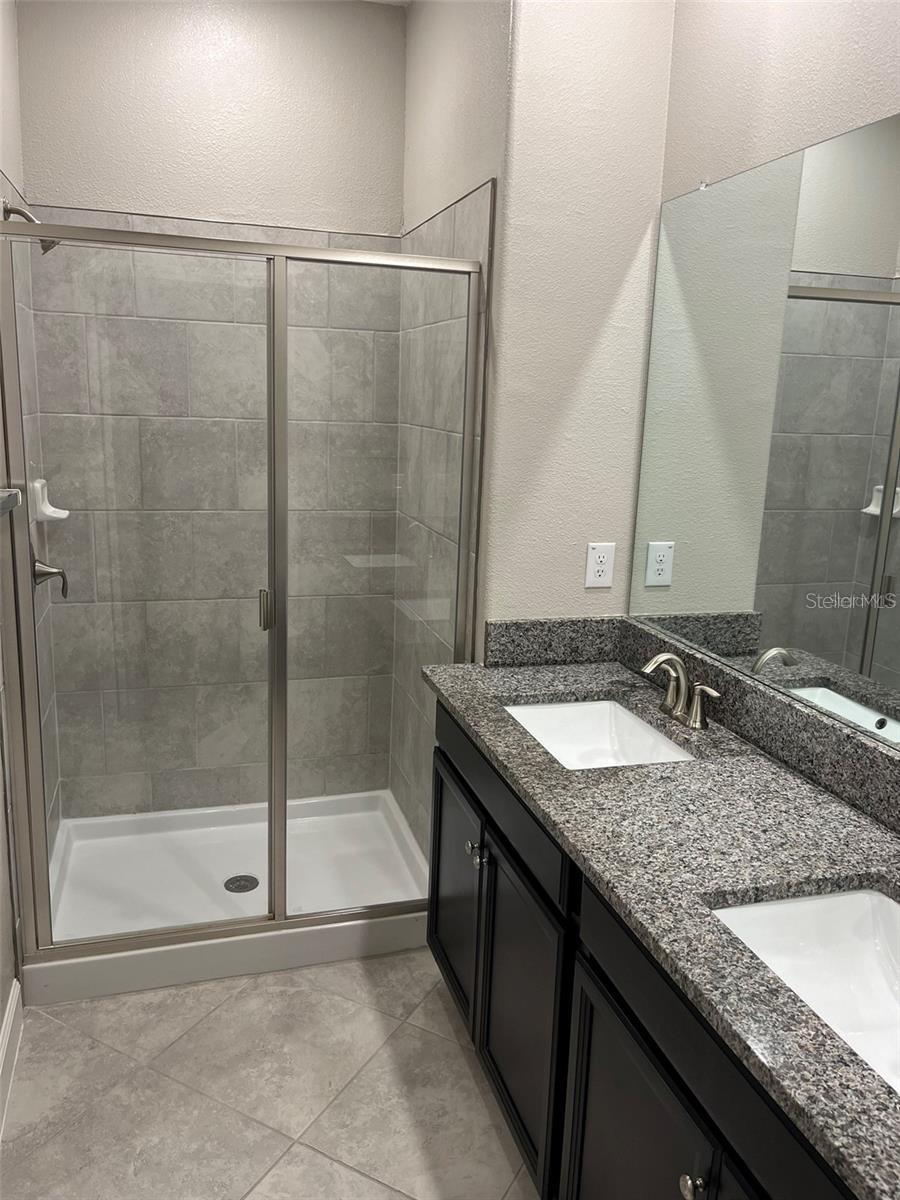 Image 17 of 29 For 1712 Roseville Street