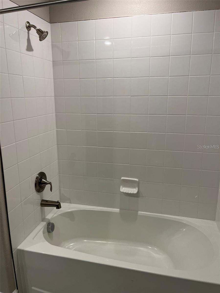 Image 25 of 29 For 1712 Roseville Street