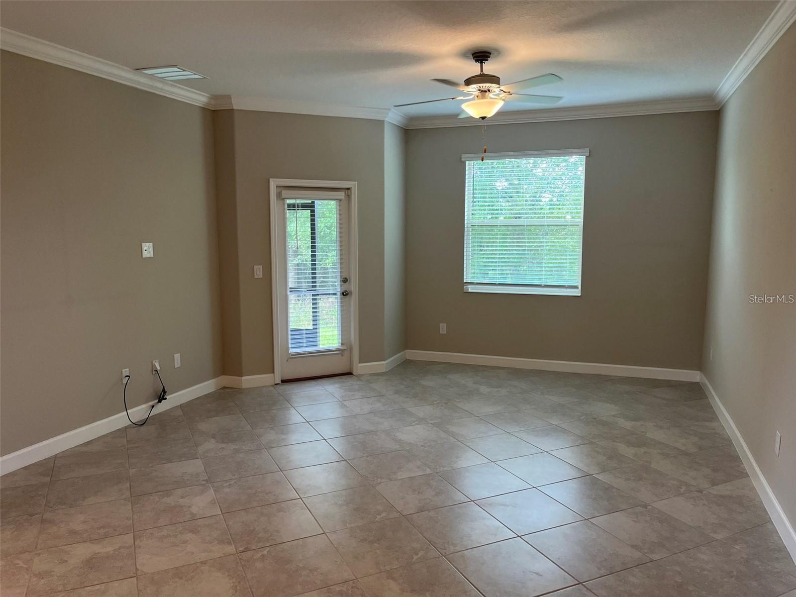 Image 5 of 29 For 1712 Roseville Street