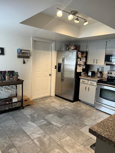 Image 4 of 40 For 724 Fortuna Drive