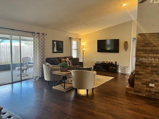 Image 6 of 40 For 724 Fortuna Drive