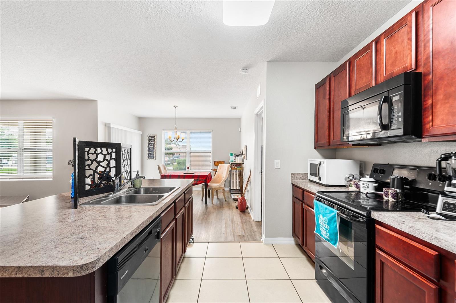 Image 14 of 25 For 4140 Sophia Boulevard