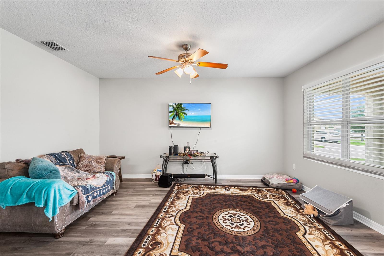 Image 9 of 25 For 4140 Sophia Boulevard