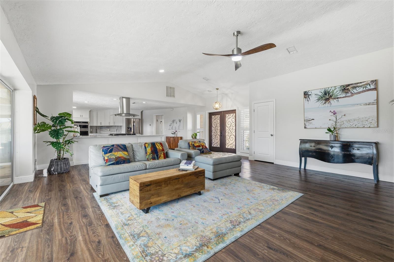 Image 11 of 60 For 1997 Hawaii Avenue Ne