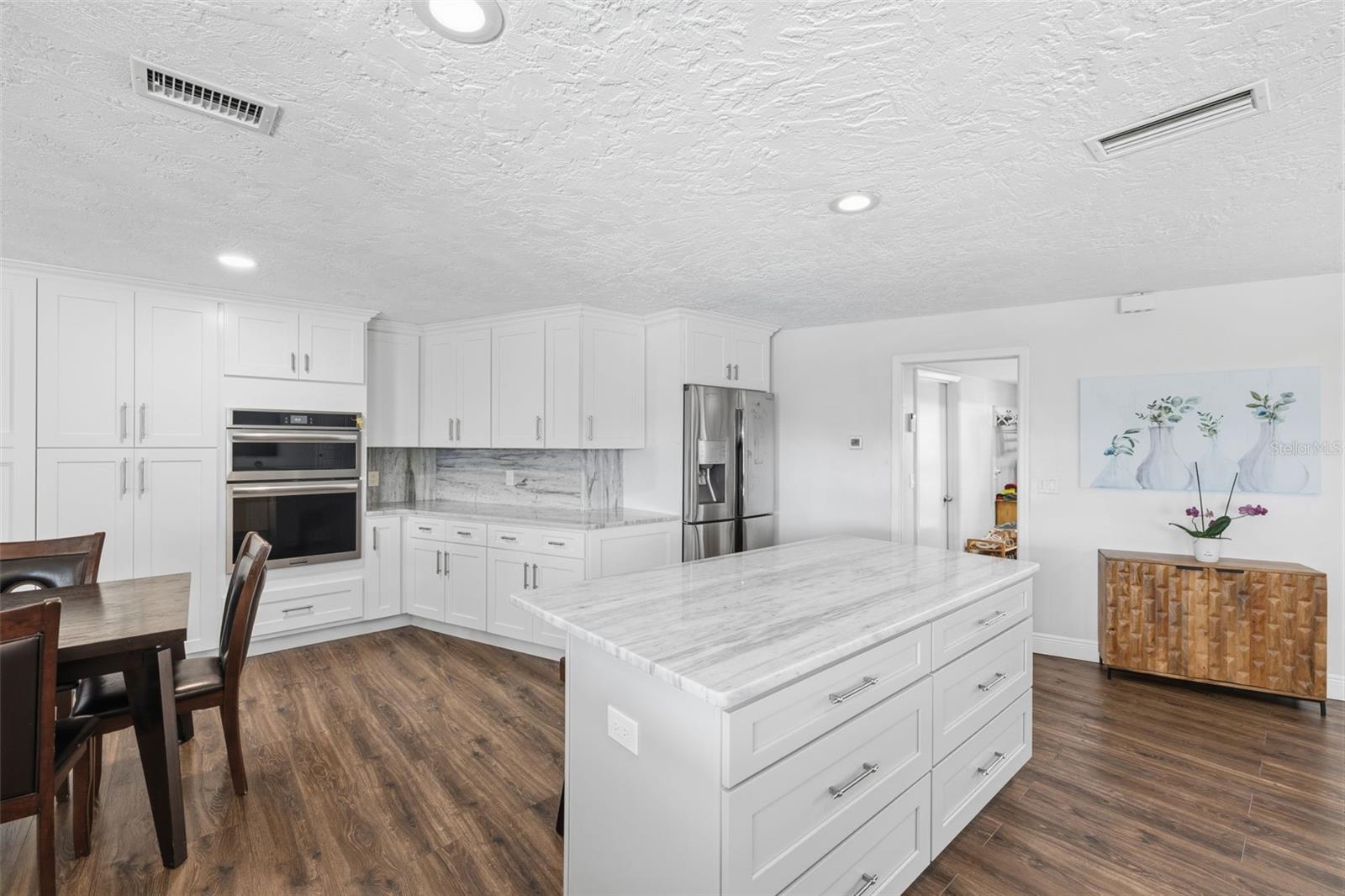 Image 17 of 60 For 1997 Hawaii Avenue Ne