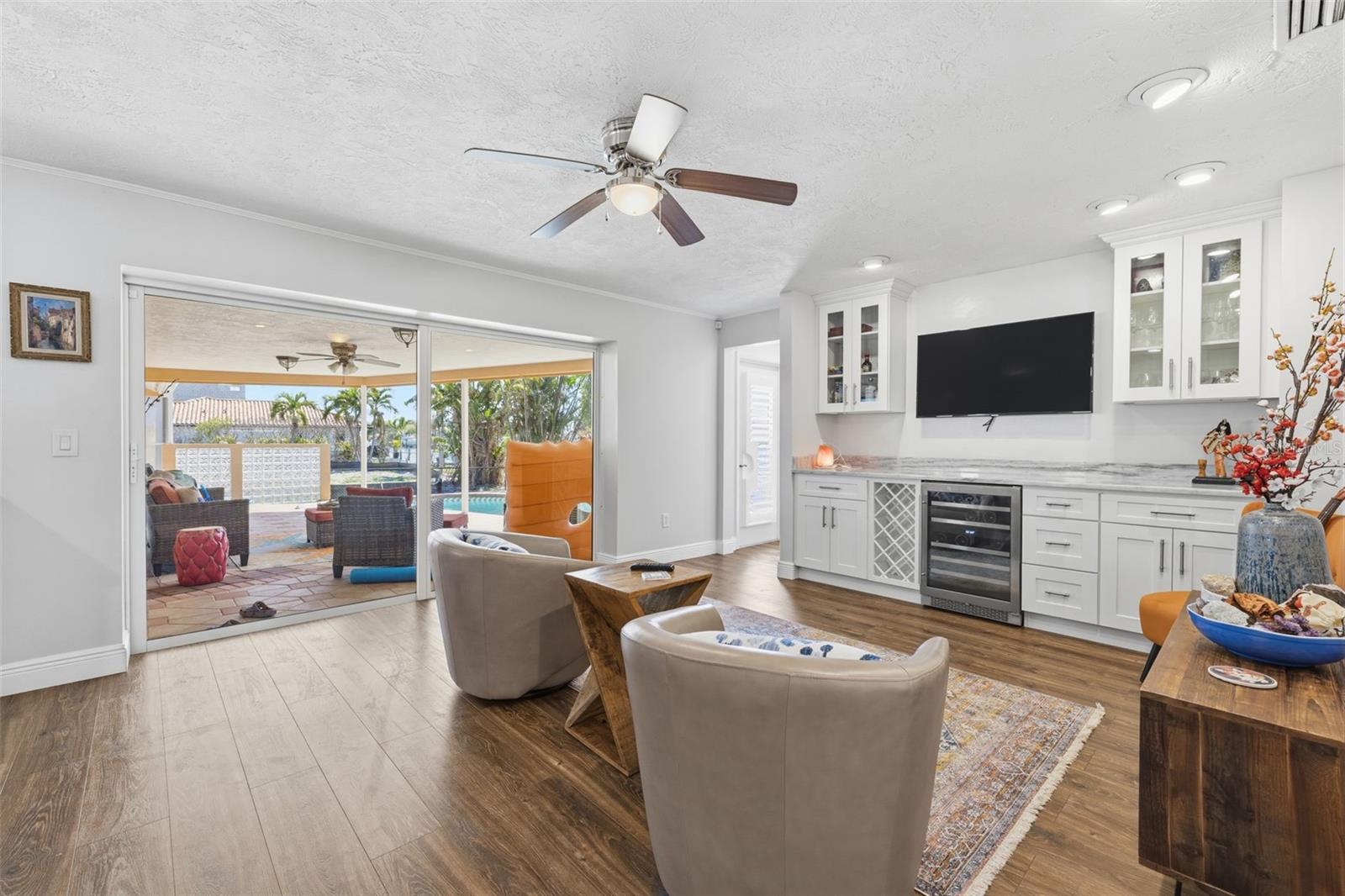 Image 19 of 60 For 1997 Hawaii Avenue Ne