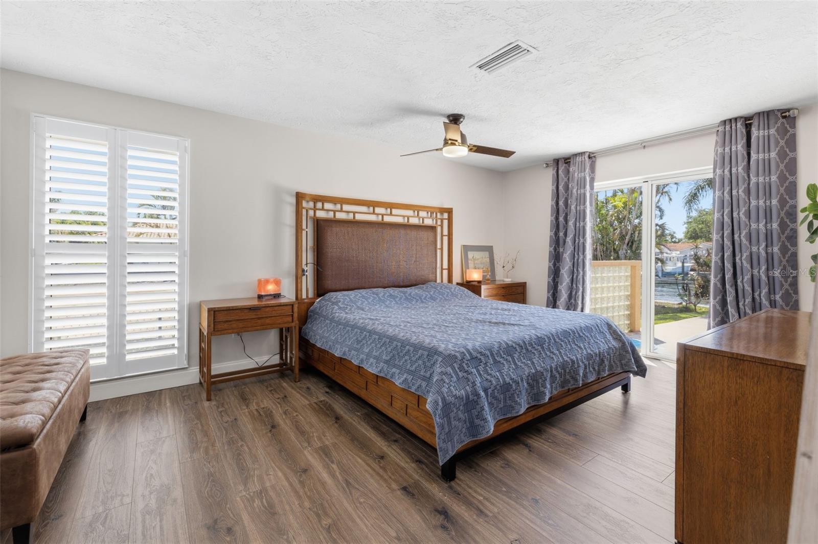 Image 22 of 60 For 1997 Hawaii Avenue Ne