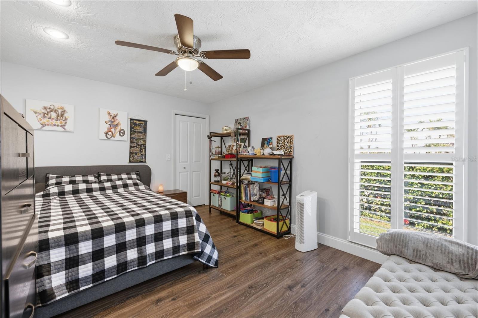 Image 30 of 60 For 1997 Hawaii Avenue Ne