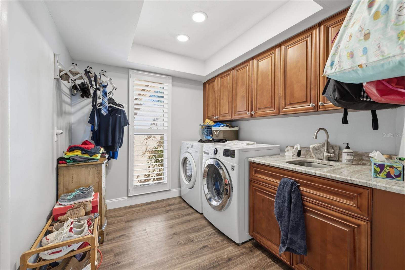 Image 36 of 60 For 1997 Hawaii Avenue Ne