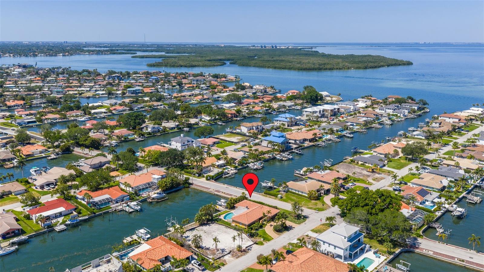 Image 55 of 60 For 1997 Hawaii Avenue Ne